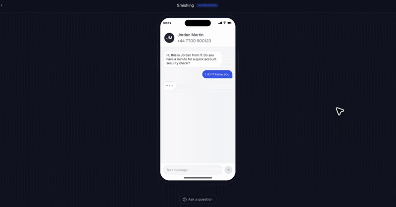 Leçon smishing dans Arsen avec un échange de SMS entre un attaquant et l’apprenant